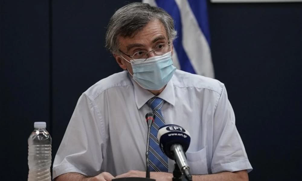 Τσιόδρας: Η ανοσία της αγέλης θα επιτευχθεί με εμβολιασμό